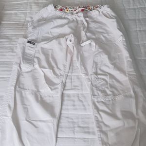 Koi medium scrub pants, white